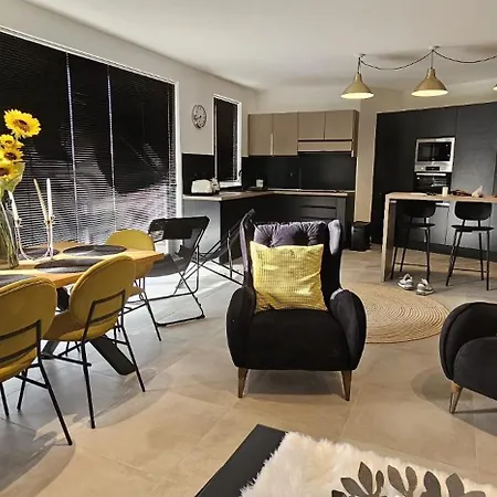 Διαμέρισμα Paceville Retreat With Balcony *