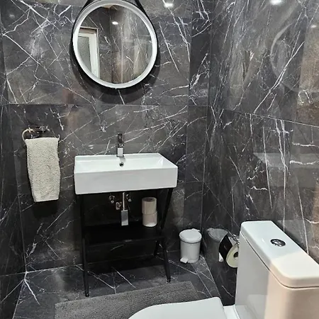 Paceville Retreat With Balcony * Is-Swieqi