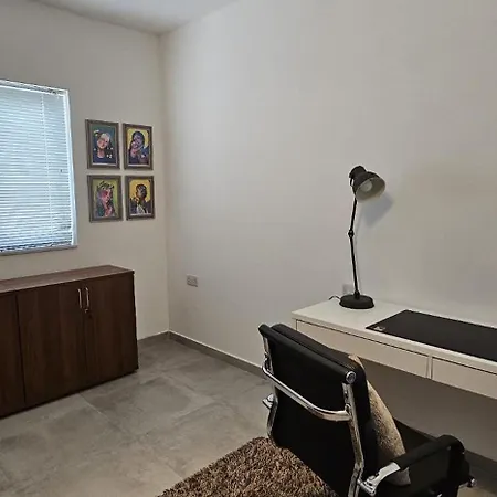 Paceville Retreat With Balcony